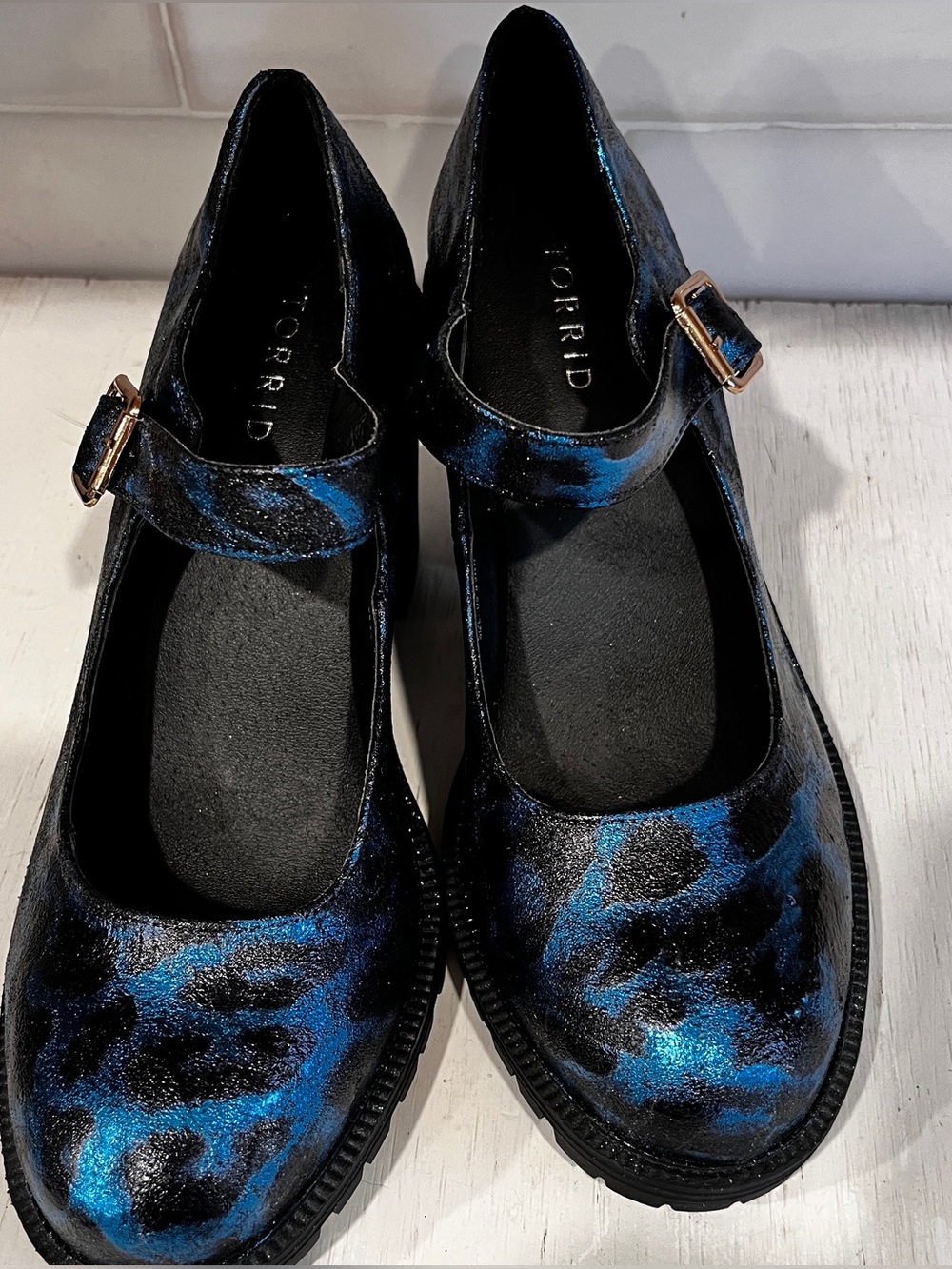 Unique Custom Foil Blue Black Leopard Torrid Mary Jane Heels size 8.5 Wide - Picture 4 of 12